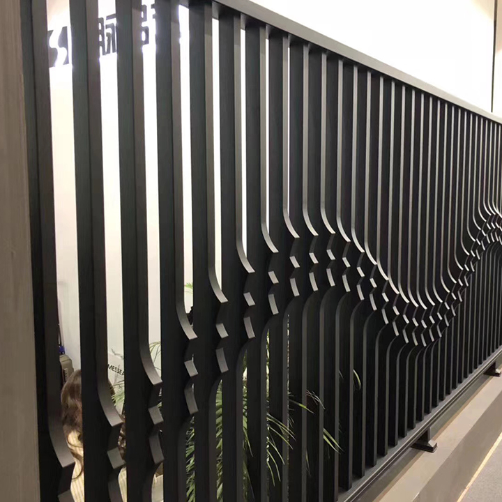 弧形方通扶手工程案例 弧形方通扶手工程案例